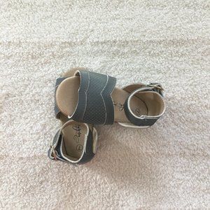anchor & fox dark gray sandals